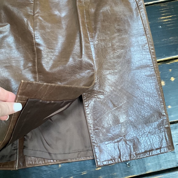 Anne Klein Genuine Leather Skirt - Size 8 - Picture 5 of 11